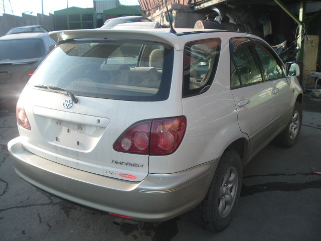 1998 Toyota Harrier Photos