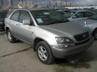 1998 Toyota Harrier Pictures