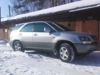 1998 Toyota Harrier Pictures
