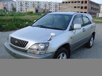 1999 Toyota Harrier