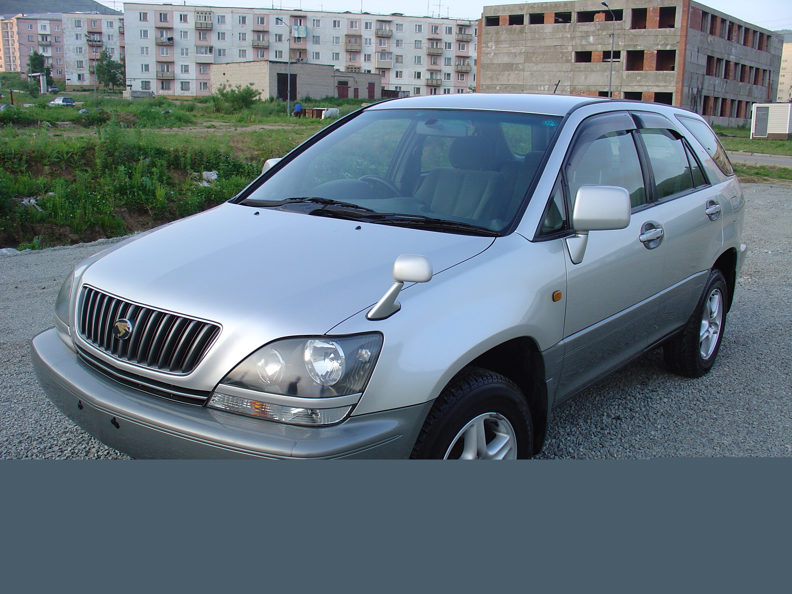 1999 Toyota Harrier
