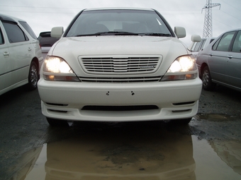 1999 Toyota Harrier