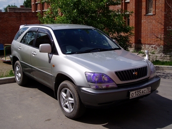 1999 Toyota Harrier