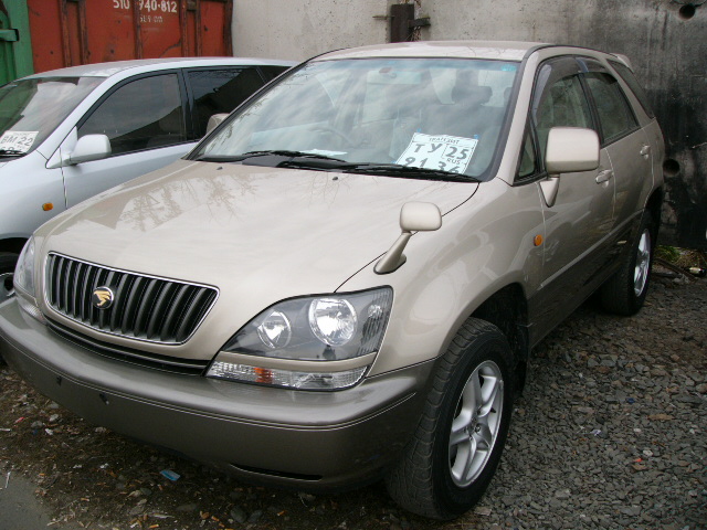 1999 Toyota Harrier