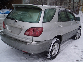 1999 Toyota Harrier