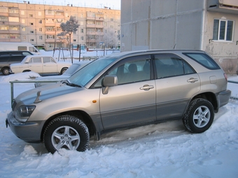 1999 Toyota Harrier