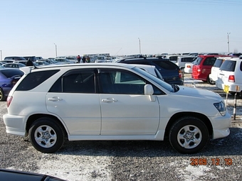 1999 Toyota Harrier