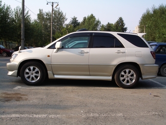 1999 Toyota Harrier