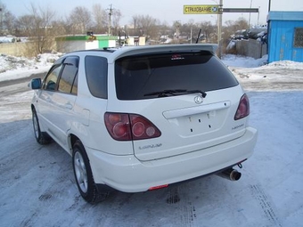 1999 Toyota Harrier