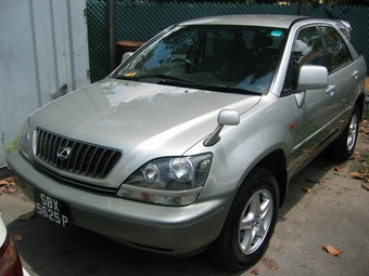 1999 Toyota Harrier