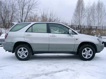 1999 Toyota Harrier