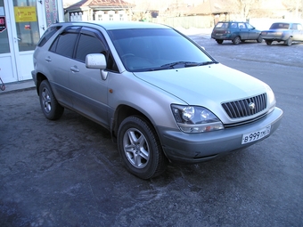 1999 Toyota Harrier