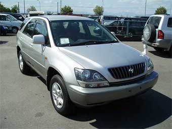 1999 Toyota Harrier