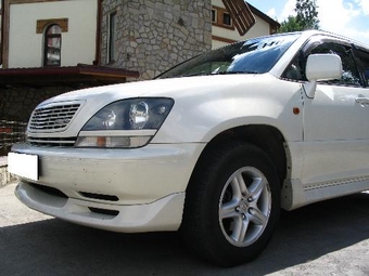 1999 Toyota Harrier