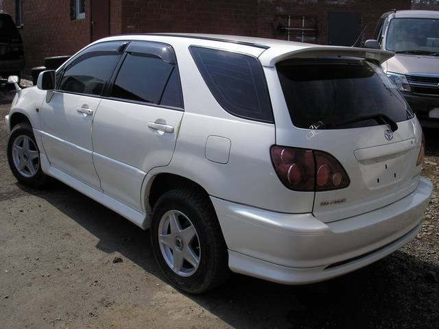 1999 Toyota Harrier