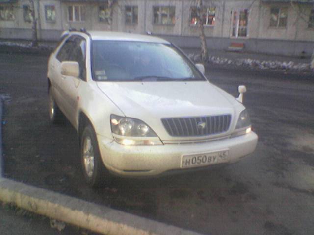 1999 Toyota Harrier
