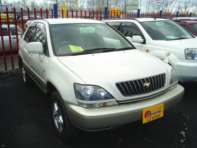 1999 Toyota Harrier
