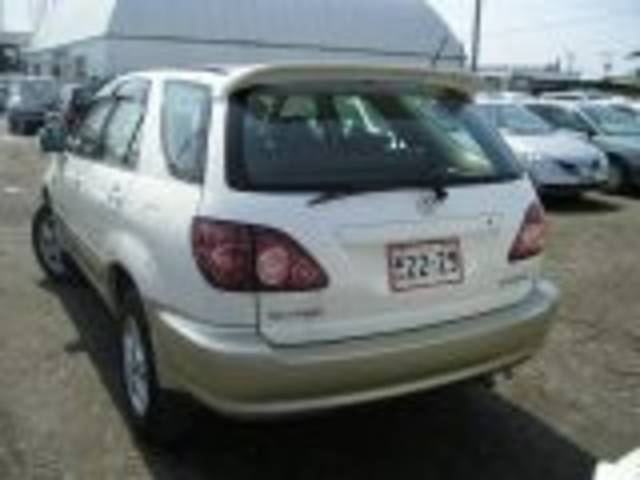 1999 Toyota Harrier