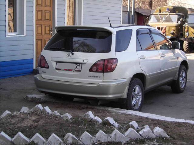1999 Toyota Harrier