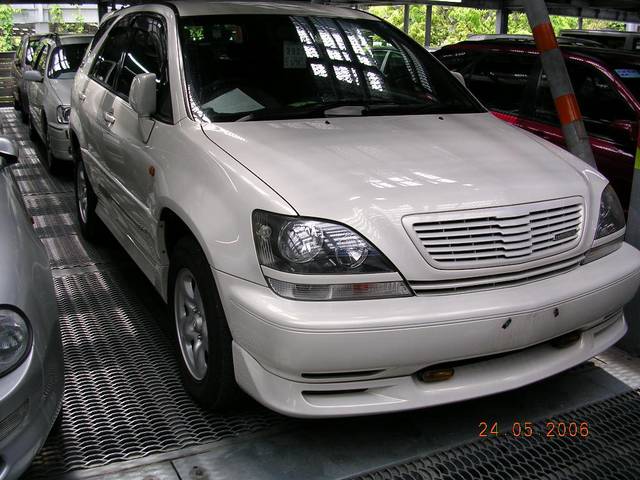 1999 Toyota Harrier