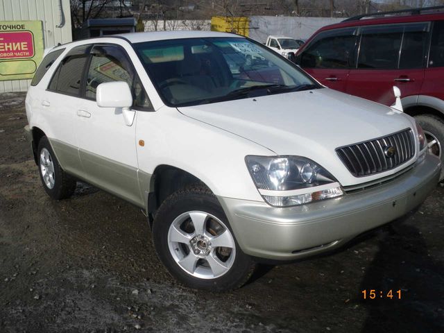 1999 Toyota Harrier