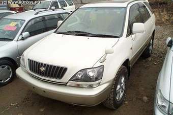 1999 Toyota Harrier