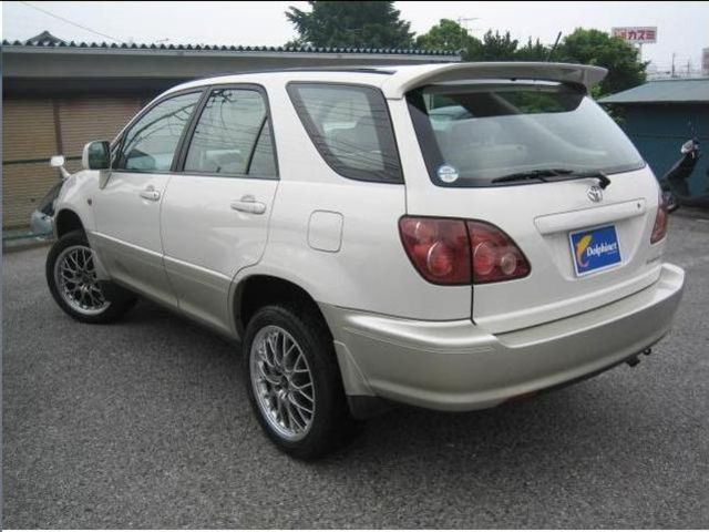 1999 Toyota Harrier