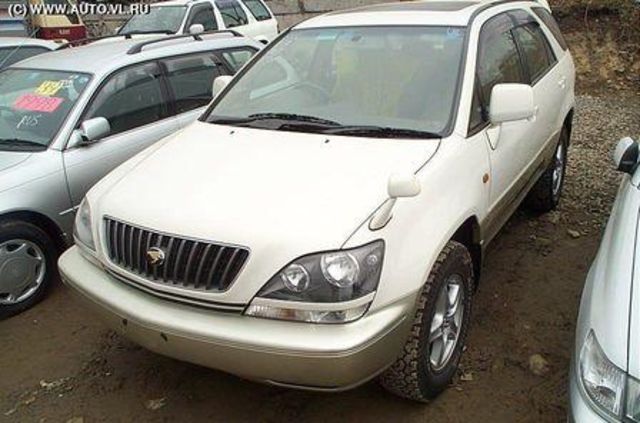 1999 Toyota Harrier