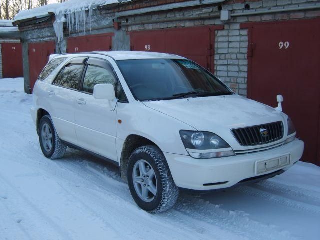 1999 Toyota Harrier