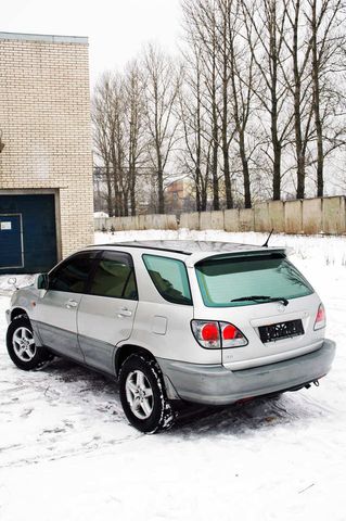 1999 Toyota Harrier