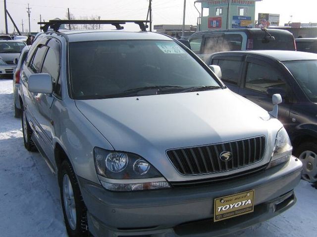 1999 Toyota Harrier
