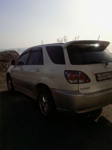 1999 Toyota Harrier