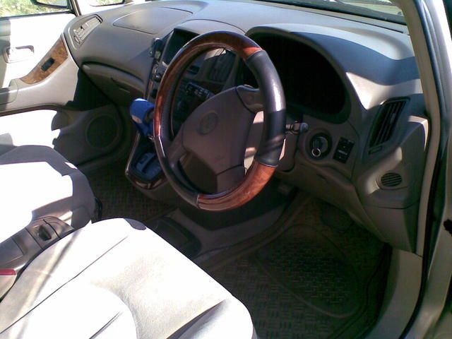 1999 Toyota Harrier