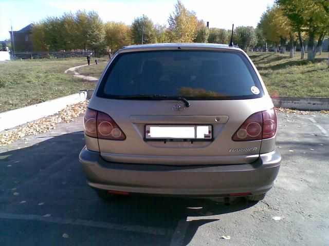 1999 Toyota Harrier