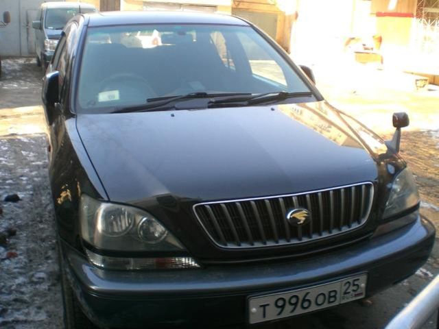 1999 Toyota Harrier