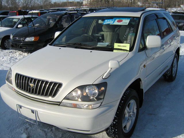 1999 Toyota Harrier
