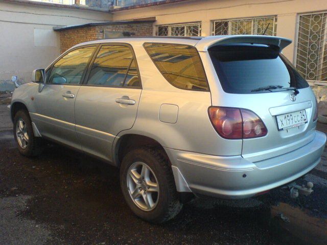 1999 Toyota Harrier