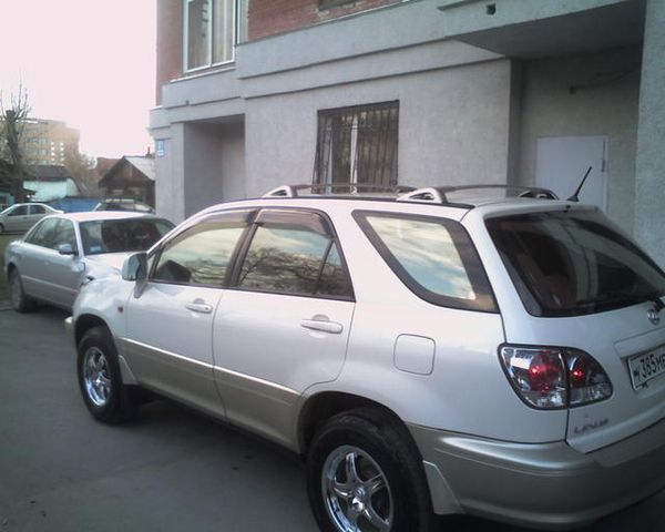 1999 Toyota Harrier