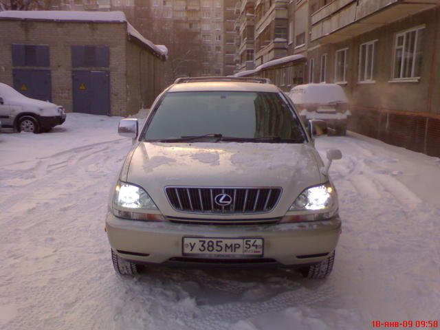 1999 Toyota Harrier