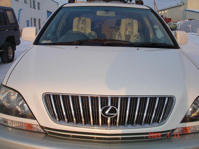 1999 Toyota Harrier