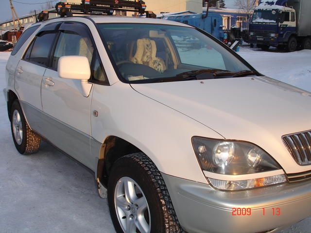 1999 Toyota Harrier