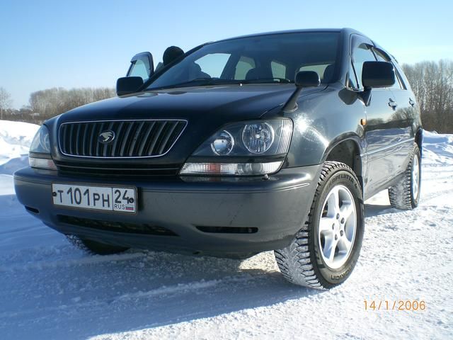 1999 Toyota Harrier