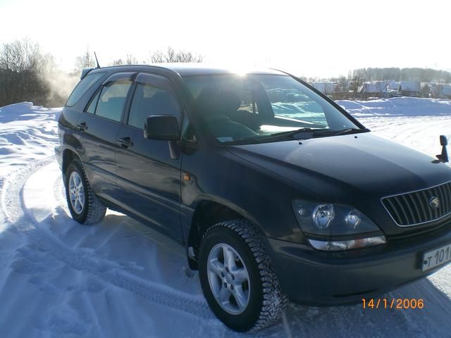 1999 Toyota Harrier