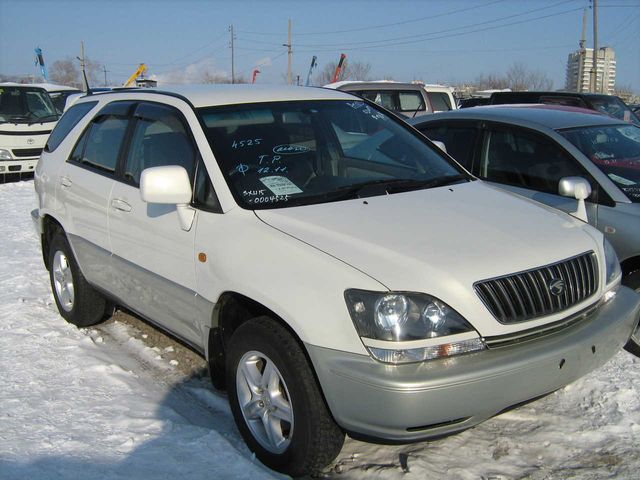 1999 Toyota Harrier