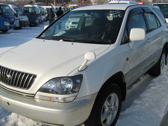 1999 Toyota Harrier