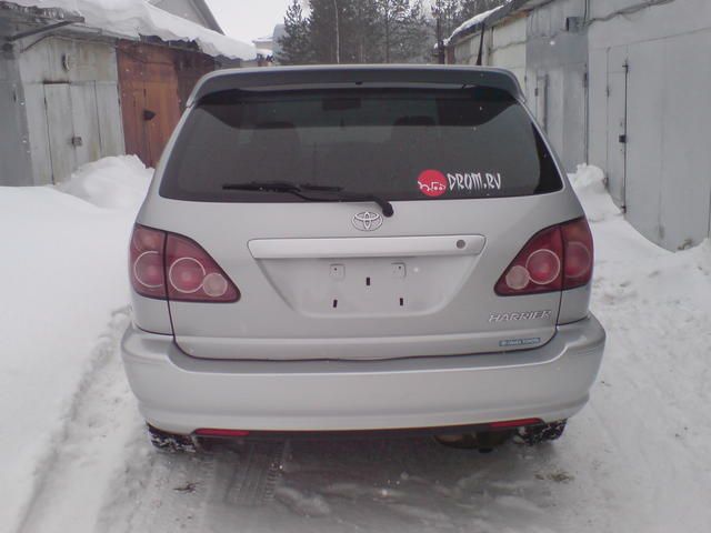 1999 Toyota Harrier