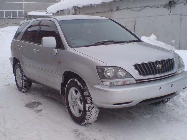 1999 Toyota Harrier