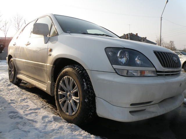 1999 Toyota Harrier