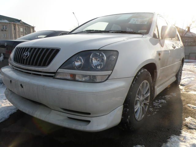 1999 Toyota Harrier