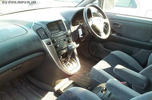 1999 Toyota Harrier